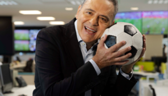 Luís Roberto retorna às transmissões na TV Globo após tratamento contra o câncer