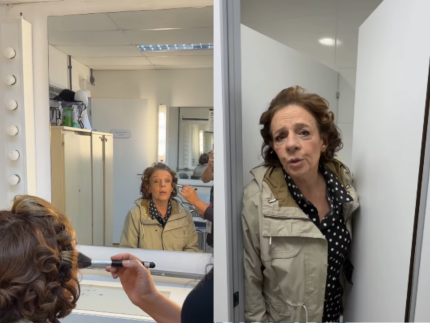 “Não era tristeza e grosseria, era trabalho”: Rosi Campos se diverte após flagra no crematório