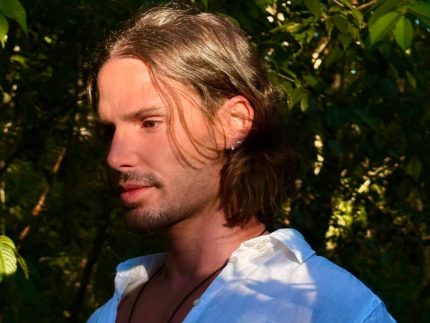 Do sofá à roça! Jonatas Faro está confirmado em “A Fazenda 18”