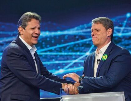 Roda Viva confirma entrevistas com Tarcísio e Haddad na corrida ao Governo de SP Roda Viva confirma entrevistas com Tarcísio e Haddad na corrida ao Governo de SP