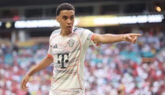 Estrela do Bayern, Musiala volta a desmaiar durante jogo e revela causa dos episódios