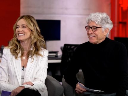 Caco Barcellos testa seis estudantes de jornalismo no novo quadro do Fantástico Caco Barcellos testa seis estudantes de jornalismo no novo quadro do Fantástico